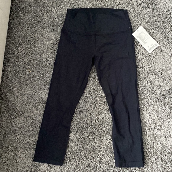 Lululemon black leggings - Picture 4 of 4